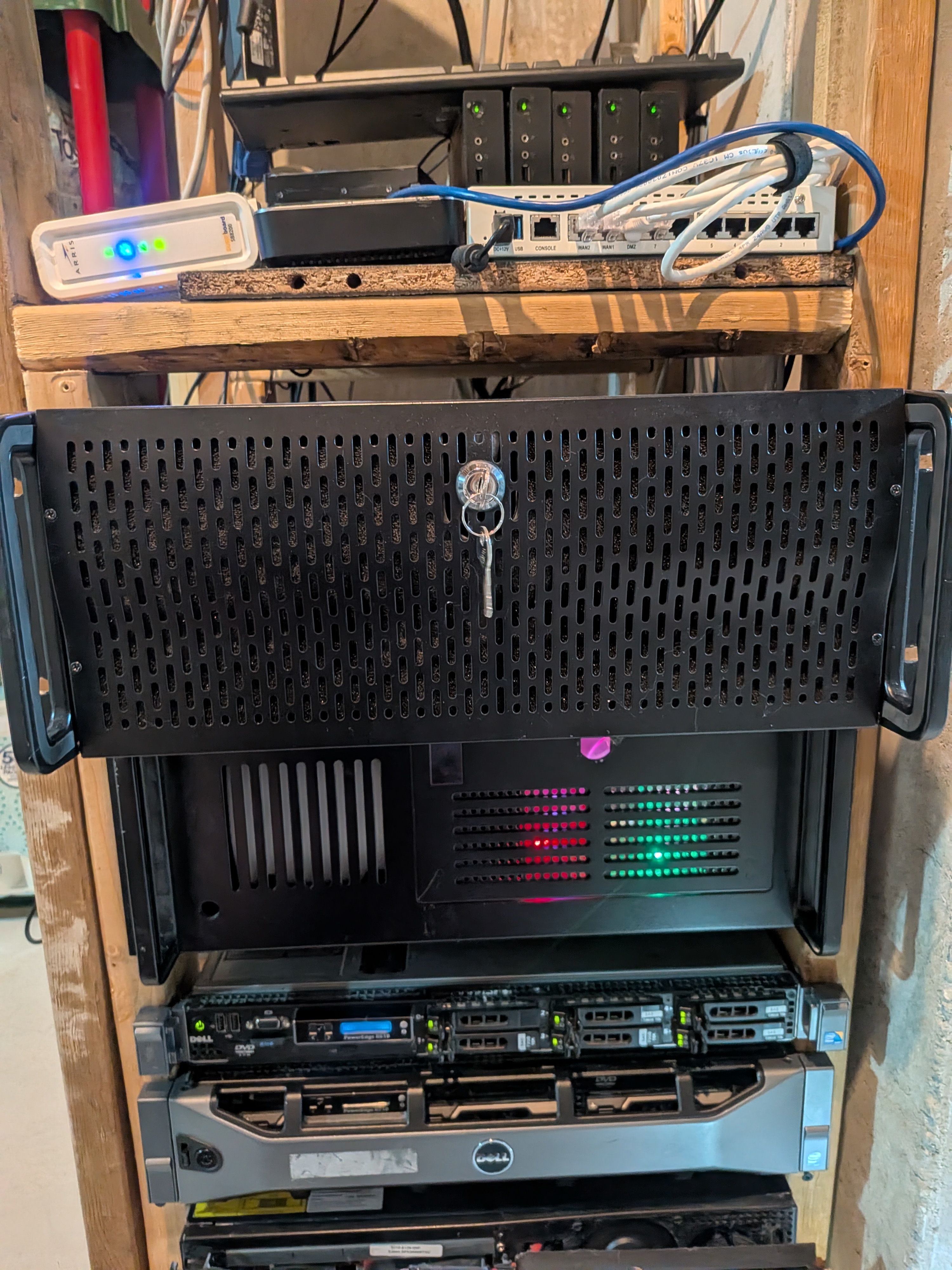 storage-array-front-straight.jpg